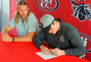 It's official! Another Mountain man signs out of Santa Barbara. 